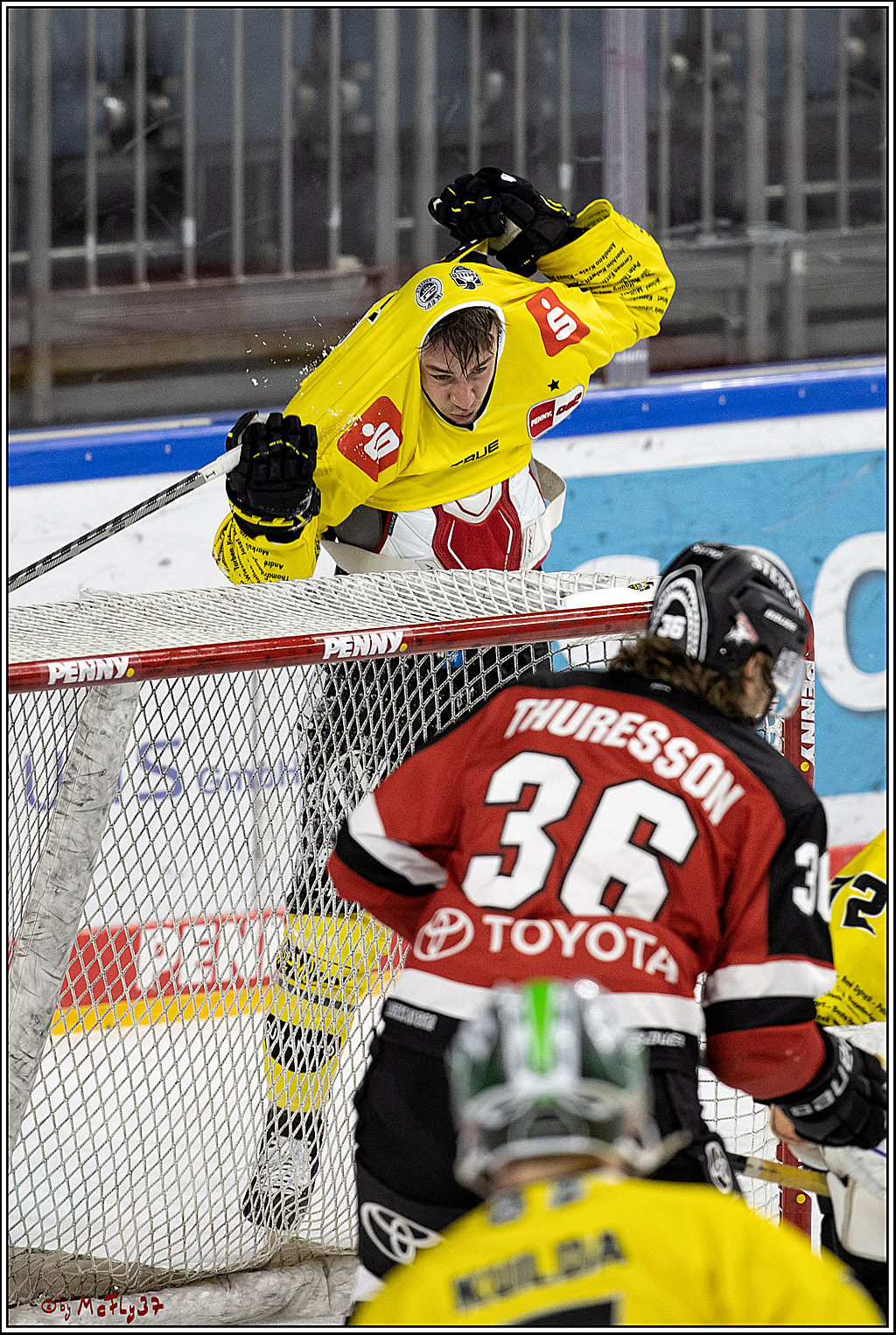 PENNY DEL;  Koelner Haie - Krefeld Pinguine; Koeln, 08.03.2022